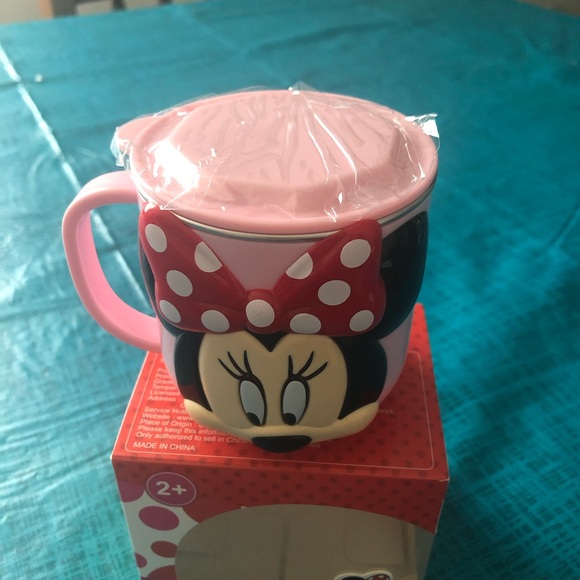 Minnie Mouse cup - Picture 3 of 4